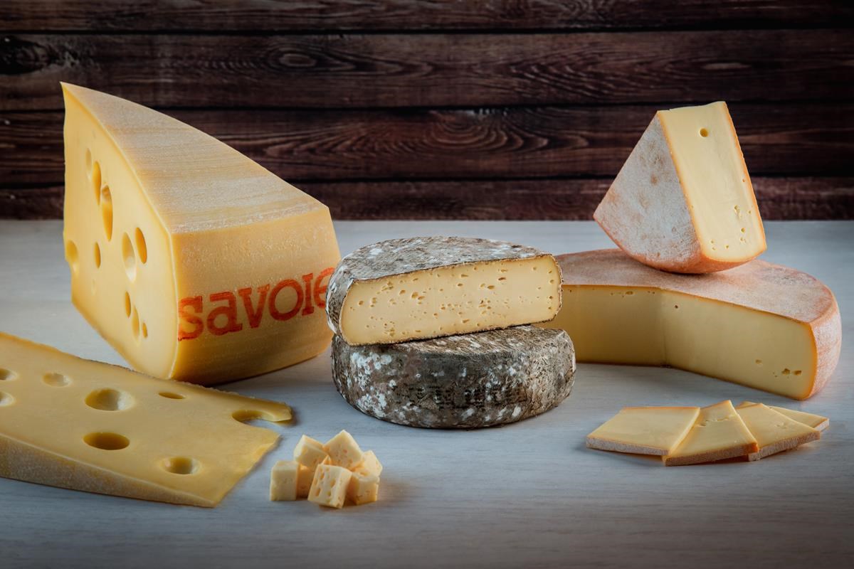 Fromages savoicimes, emmental, tome de savoie et raclette de savoie